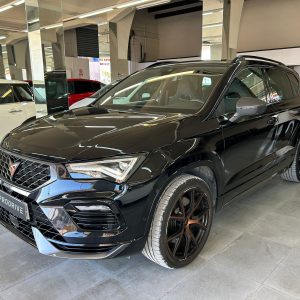 Cupra Ateca 2021 negro, vista frontal con faros Full LED