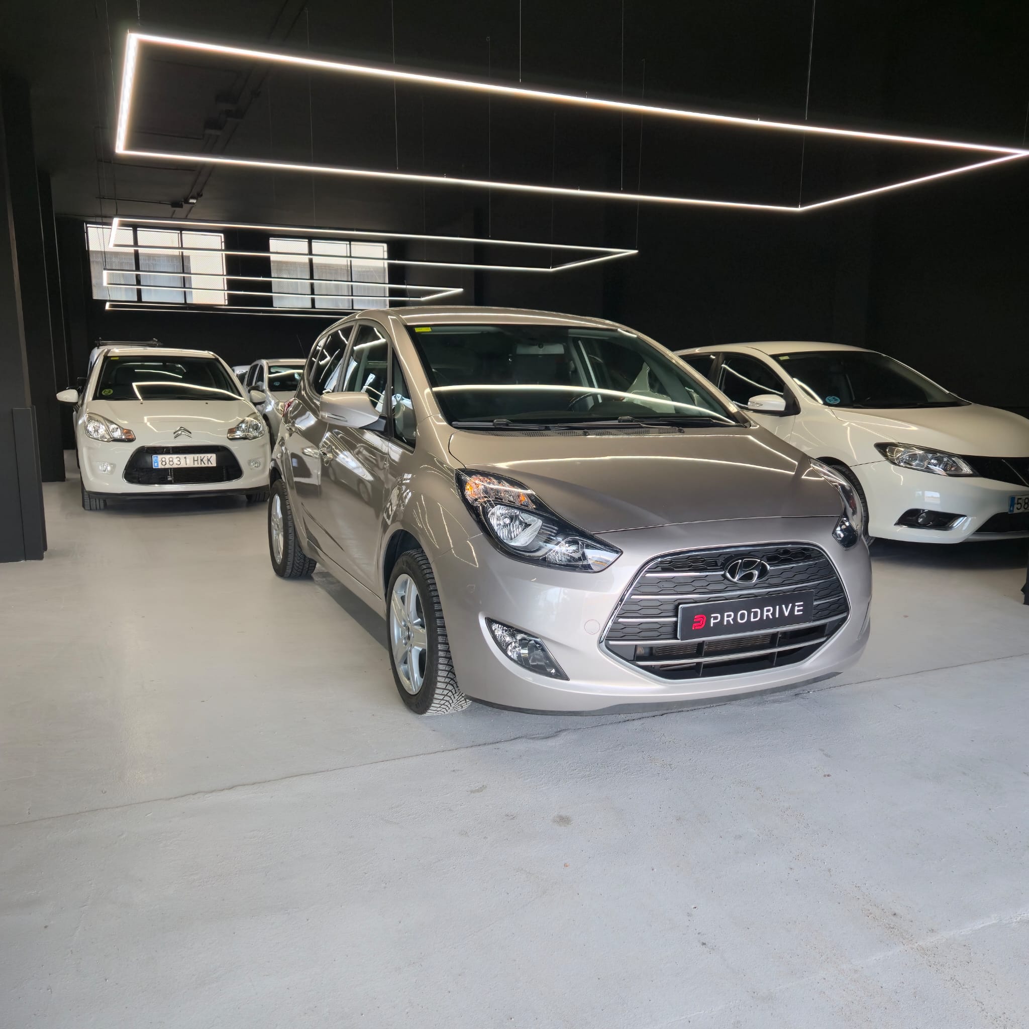 HYUNDAI IX20 - Imagen 2