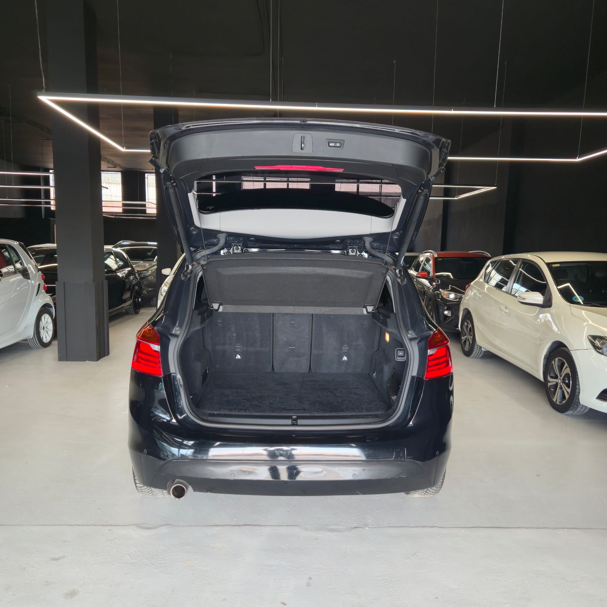 BMW 218D - Imagen 13