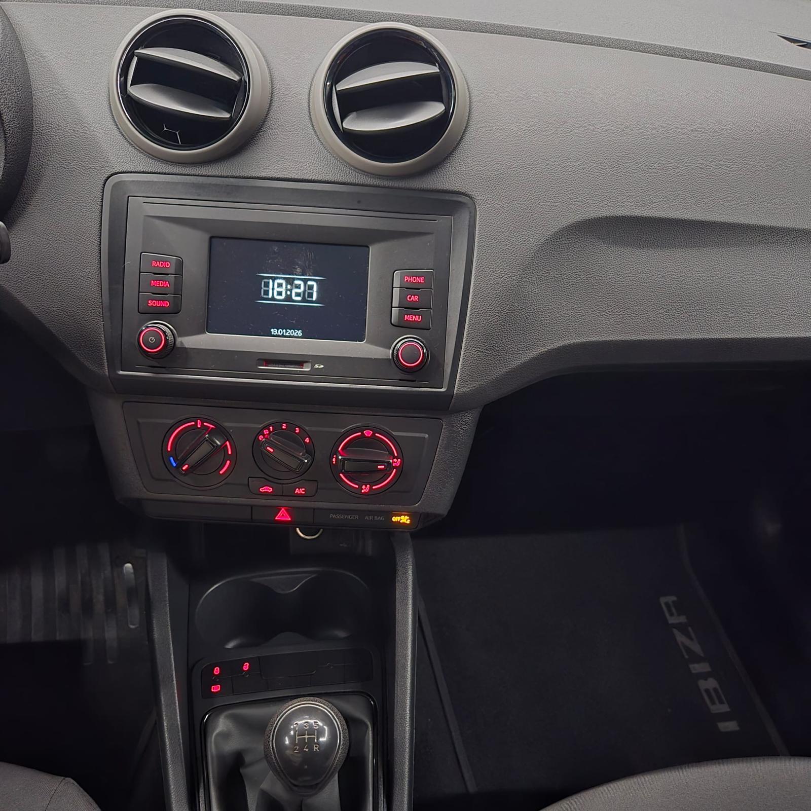 SEAT IBIZA (UNICO PROPIETARIO) - Imagen 9