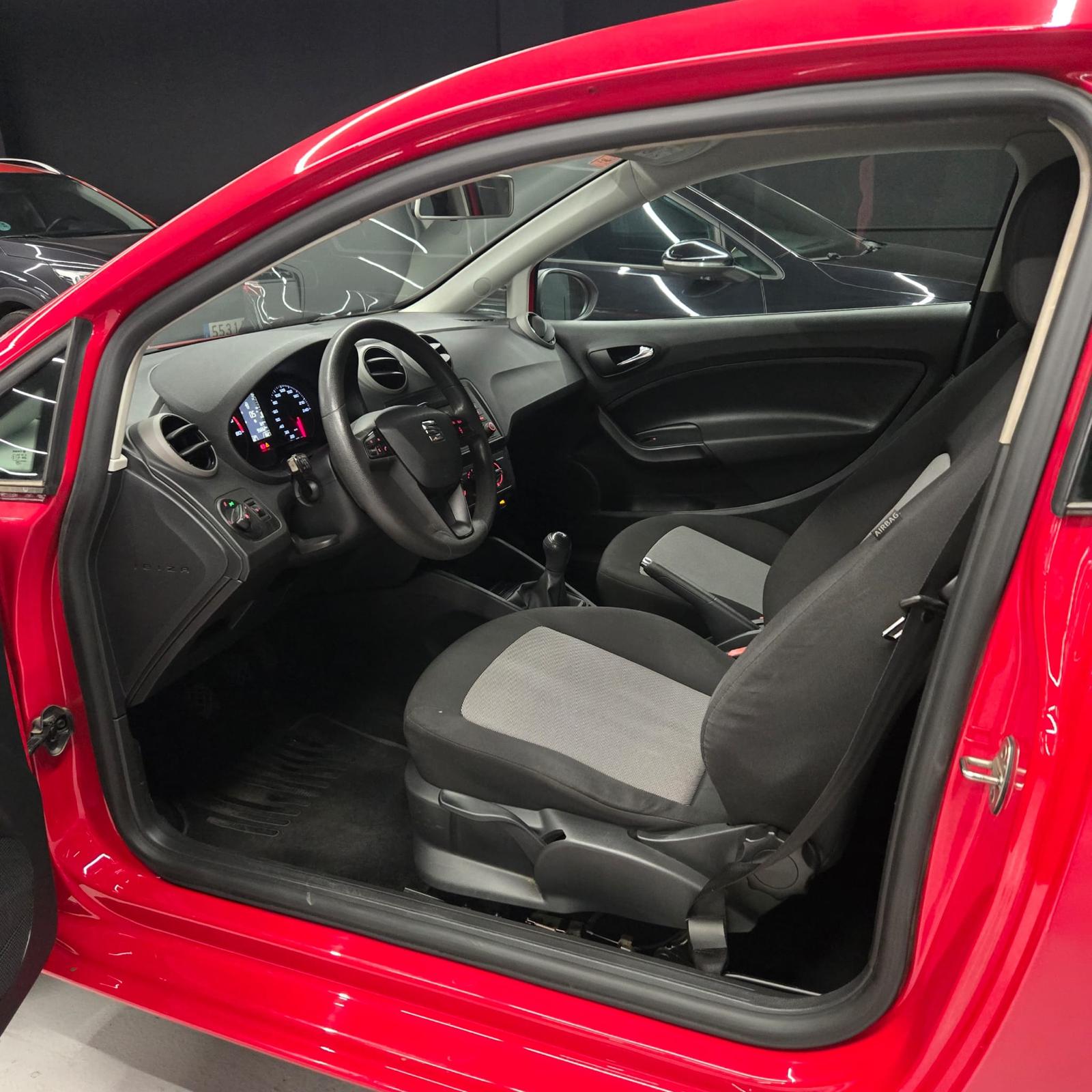 SEAT IBIZA (UNICO PROPIETARIO) - Imagen 7