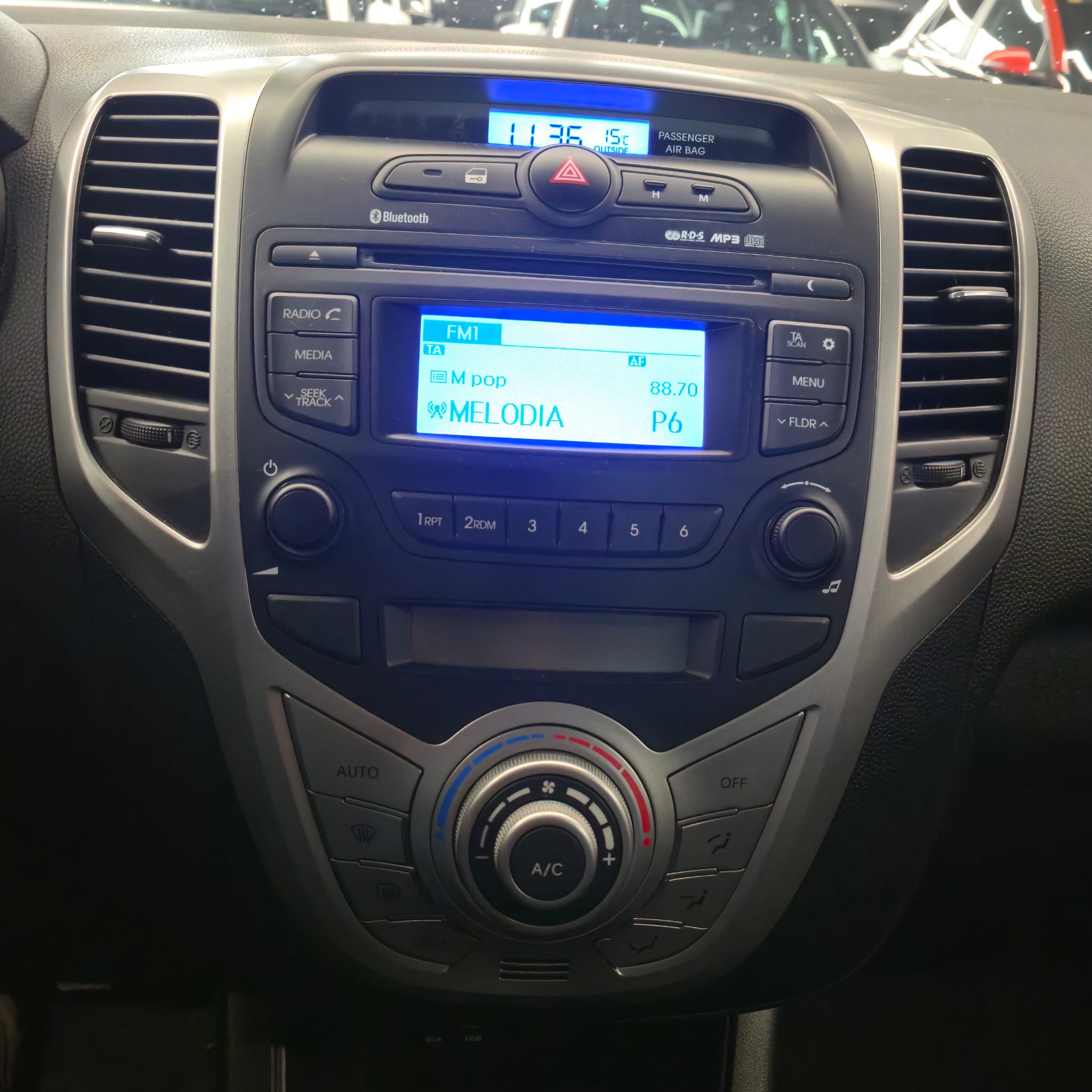 HYUNDAI IX20 - Imagen 10