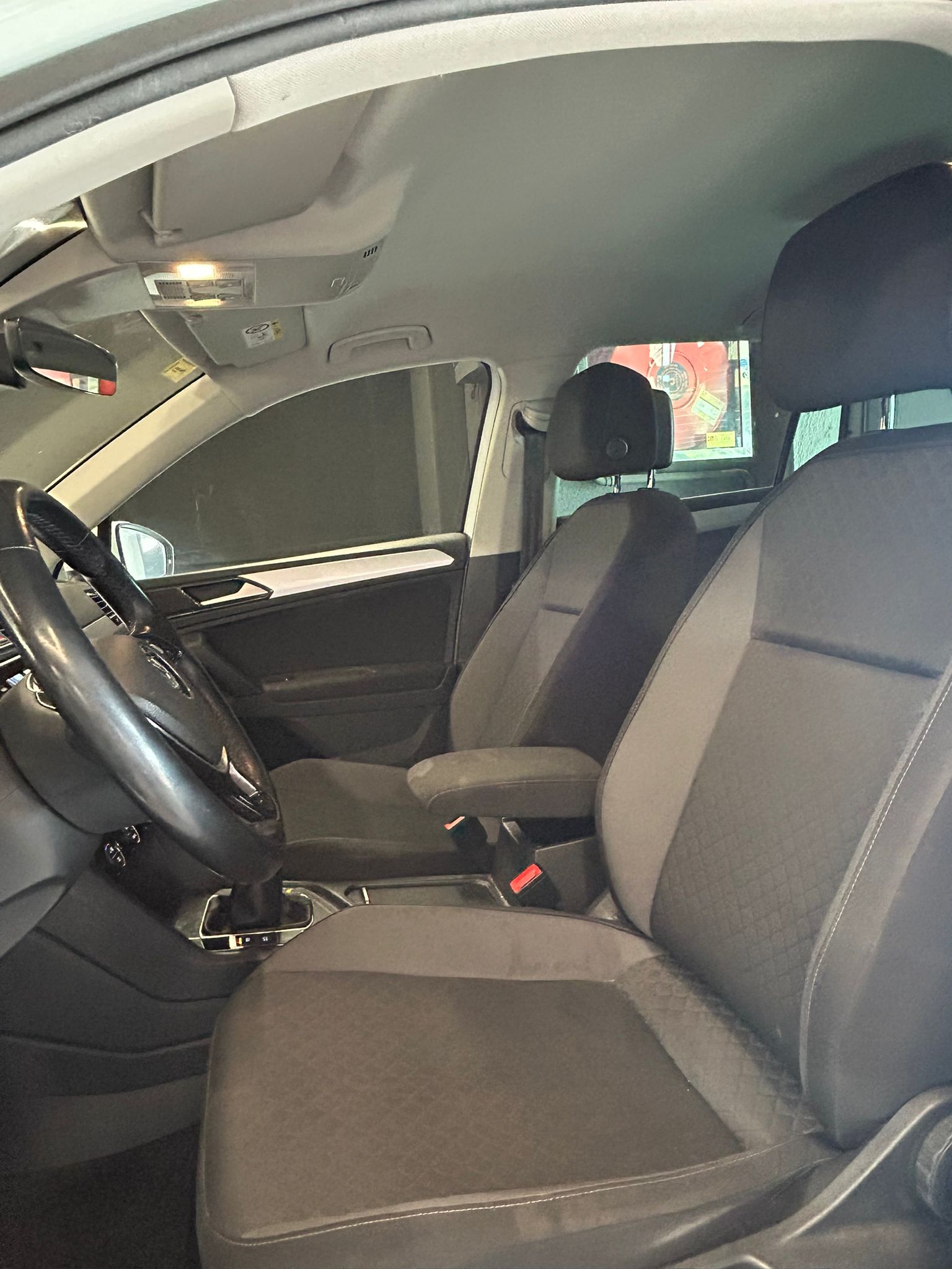 VOLKSWAGEN TIGUAN - Imagen 8