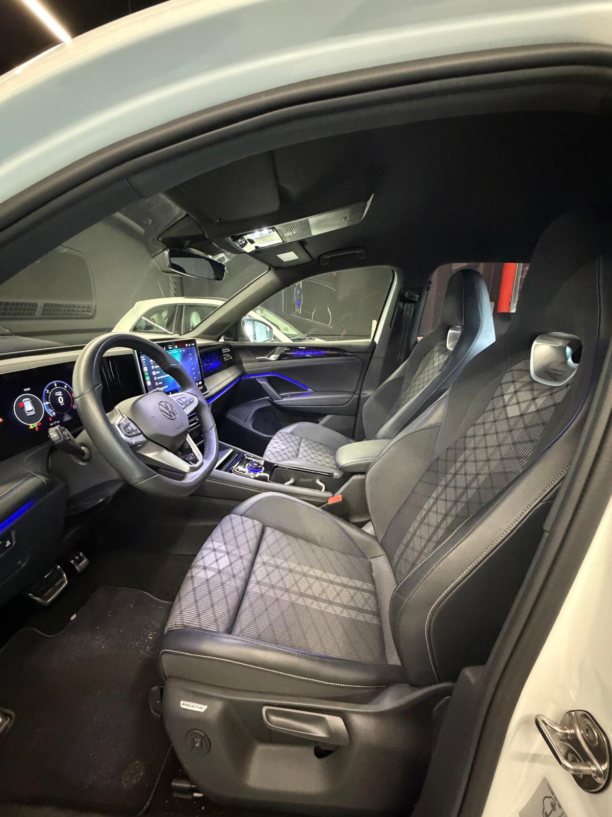 VOLKSWAGEN TIGUAN - Imagen 8