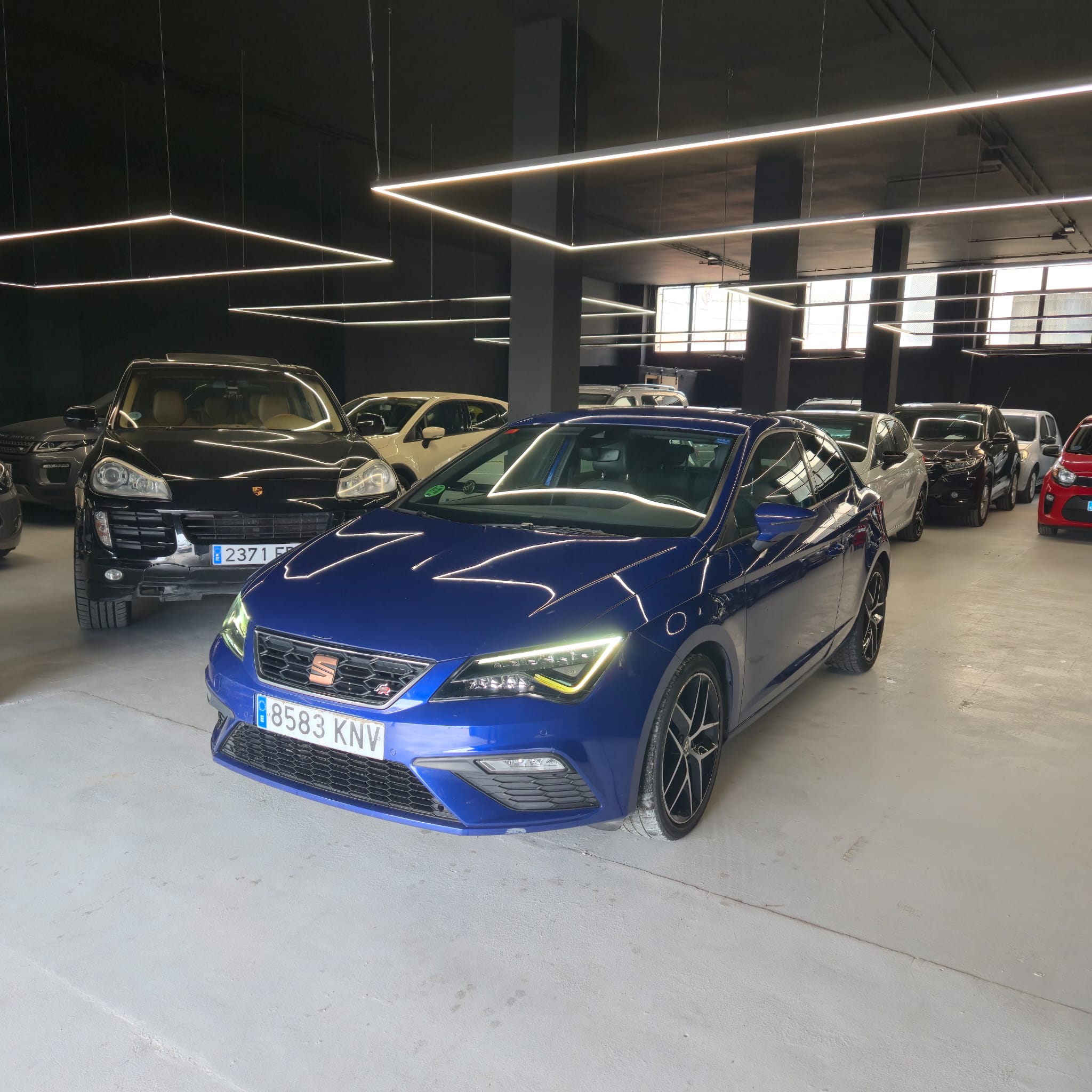 SEAT LEON