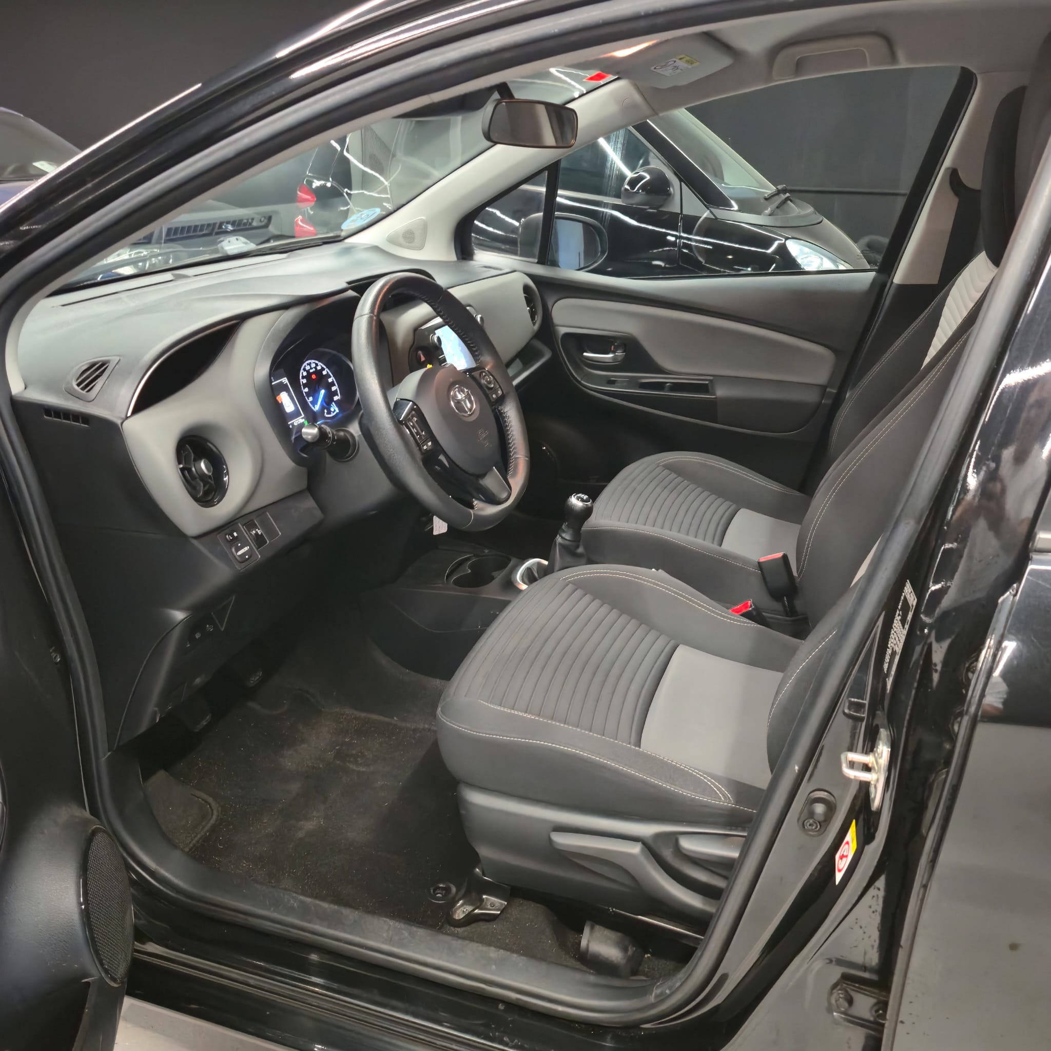 toyota yaris - Imagen 8