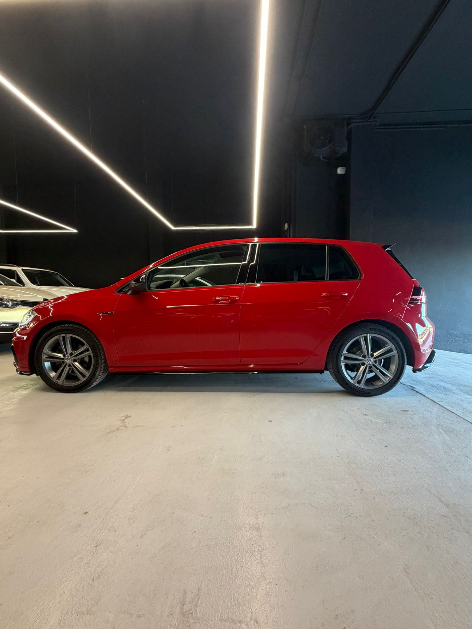 VOLKSWAGEN GOLF R-LINE - Imagen 11