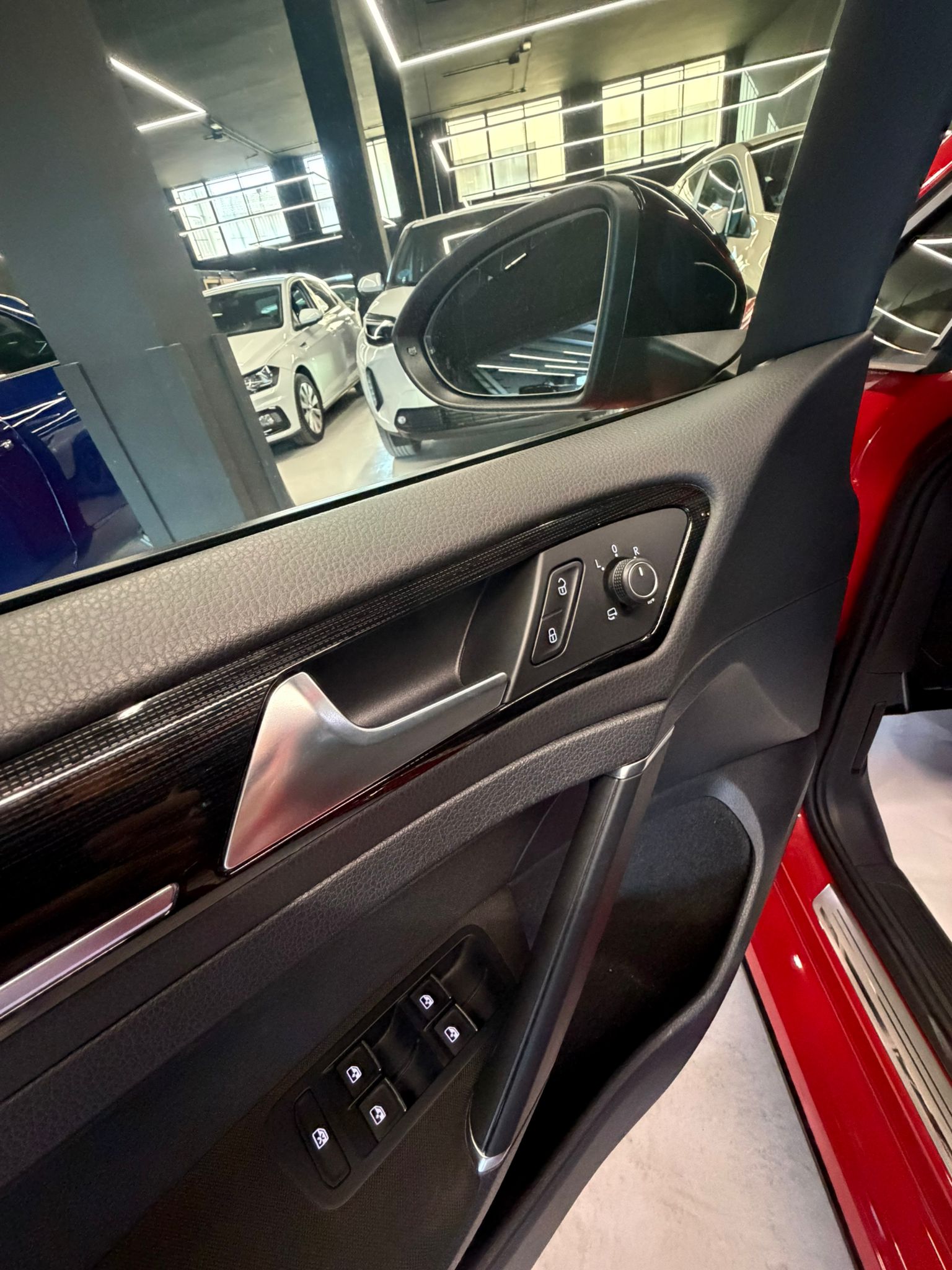VOLKSWAGEN GOLF R-LINE - Imagen 17