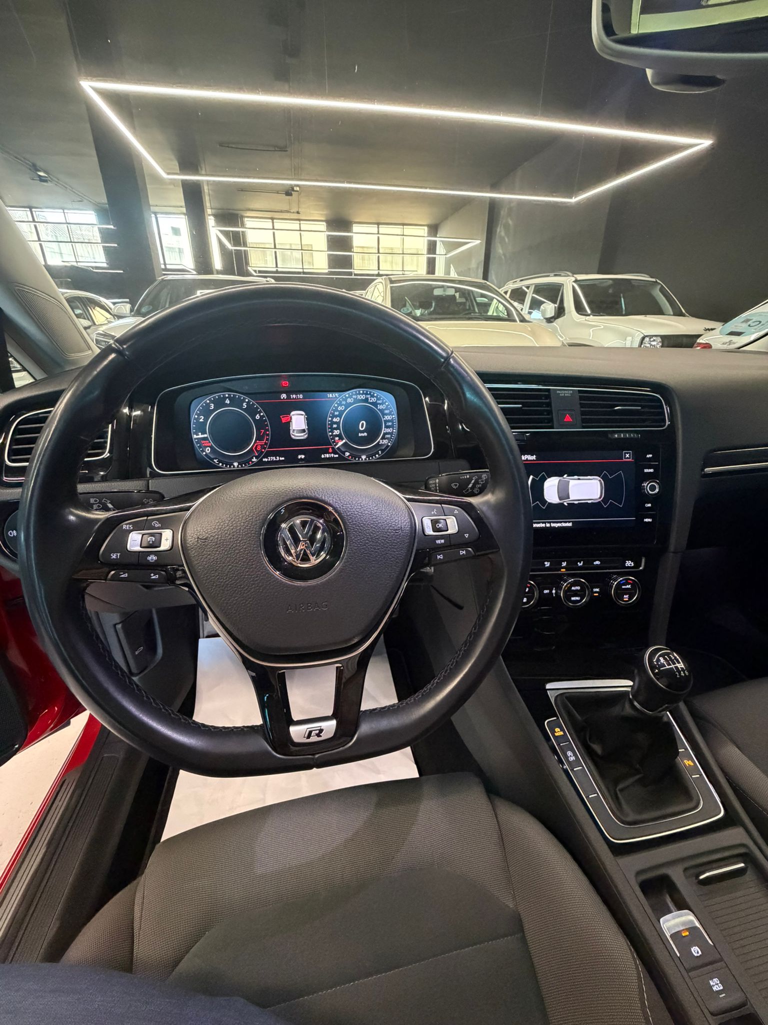 VOLKSWAGEN GOLF R-LINE - Imagen 15