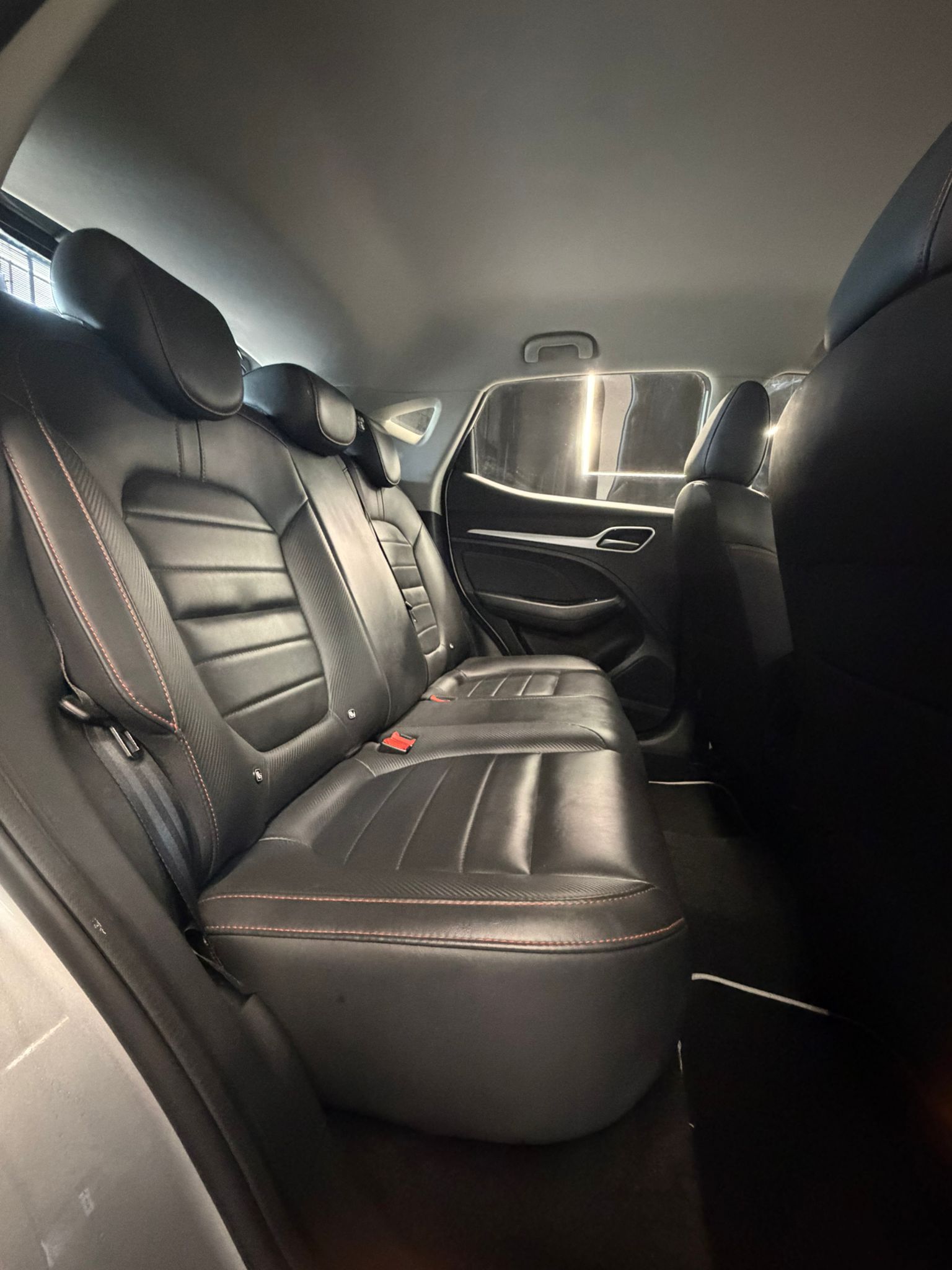 MG ZS 2023 - Imagen 18