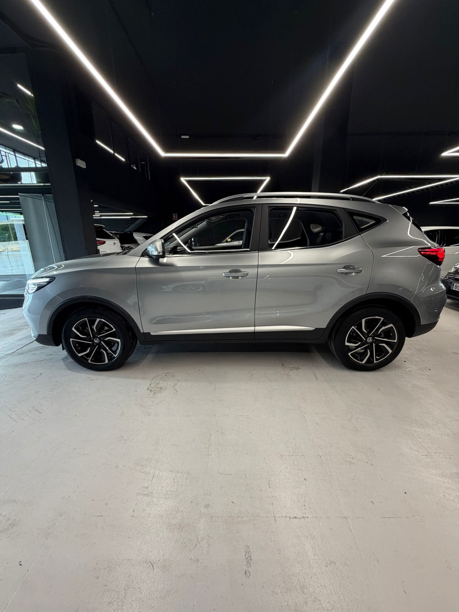 MG ZS 2023 - Imagen 8