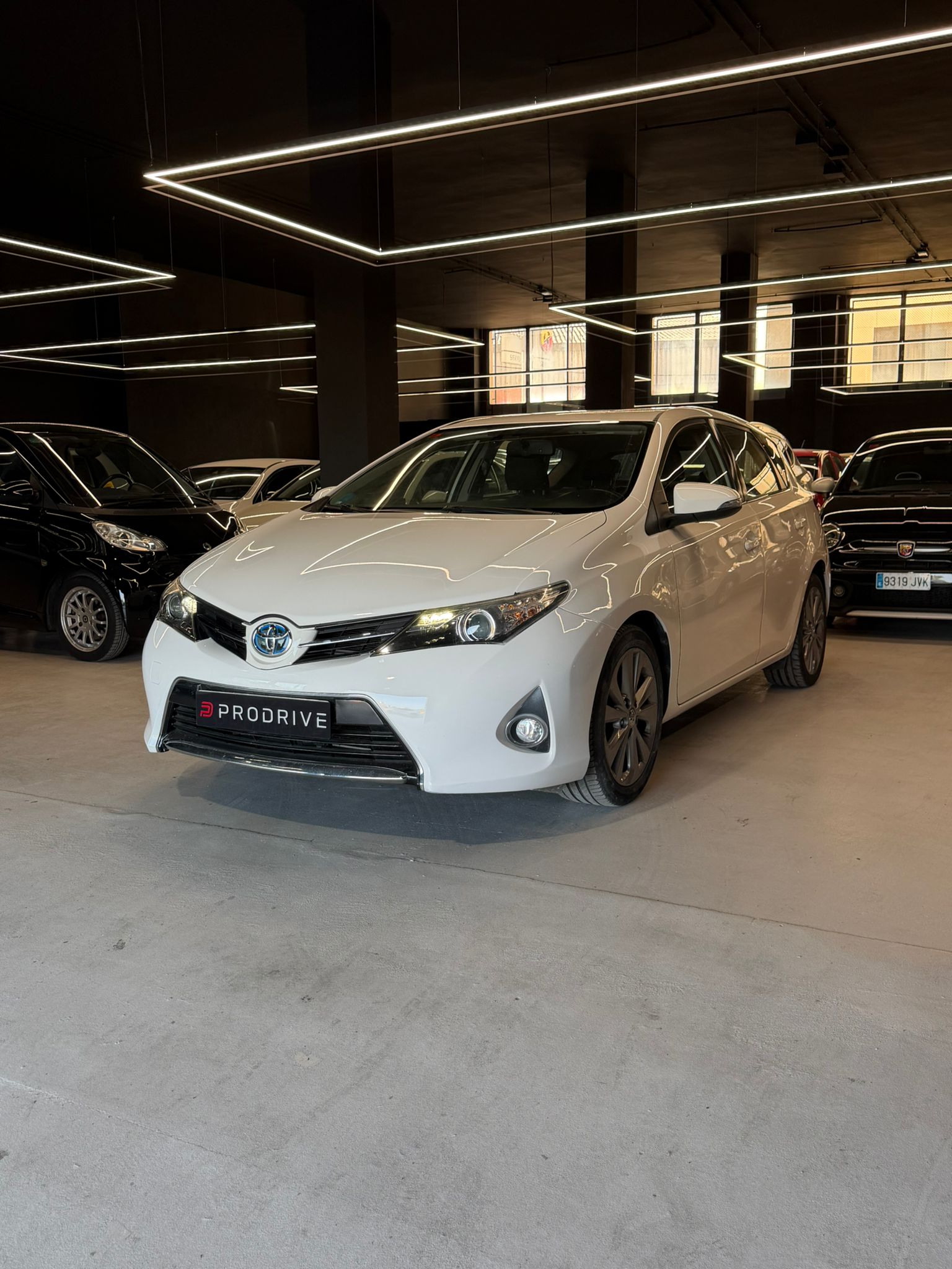 TOYOTA AURIS