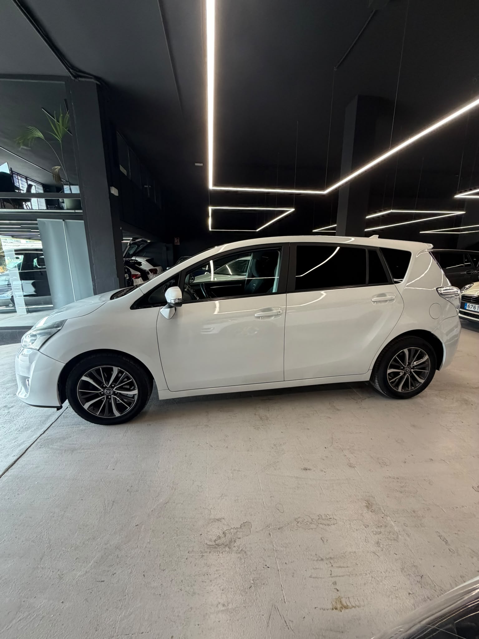TOYOTA VERSO 2017 - Imagen 5