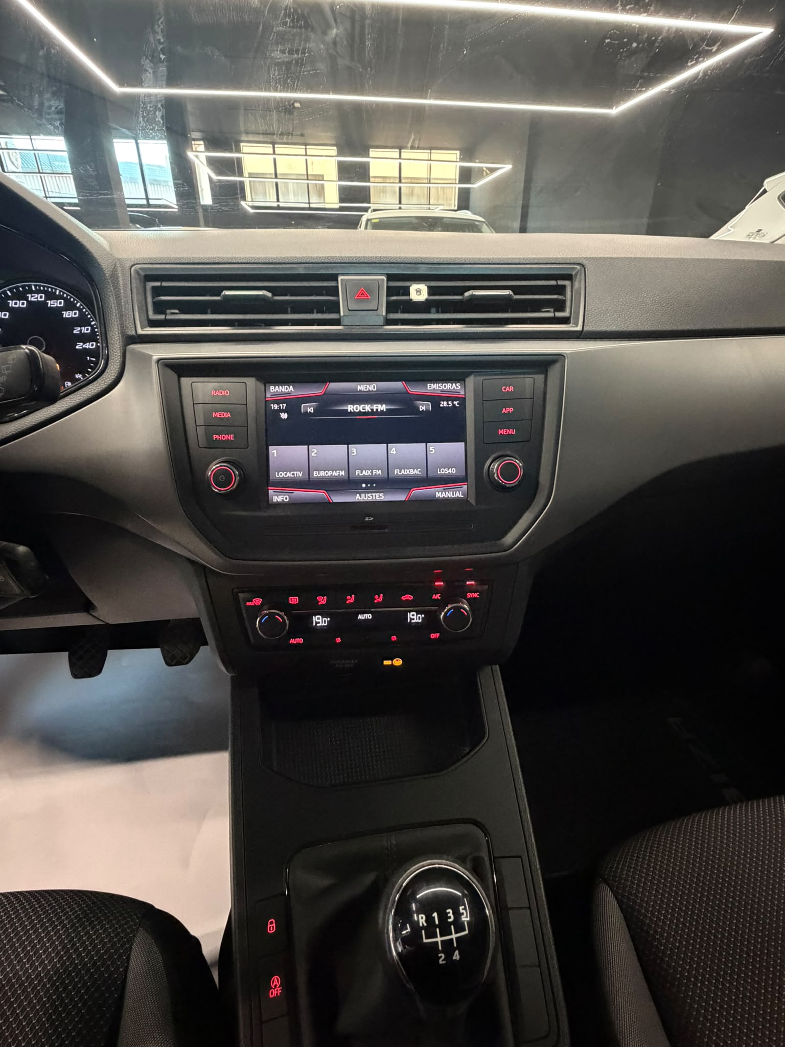 SEAT IBIZA 2020 - Imagen 19