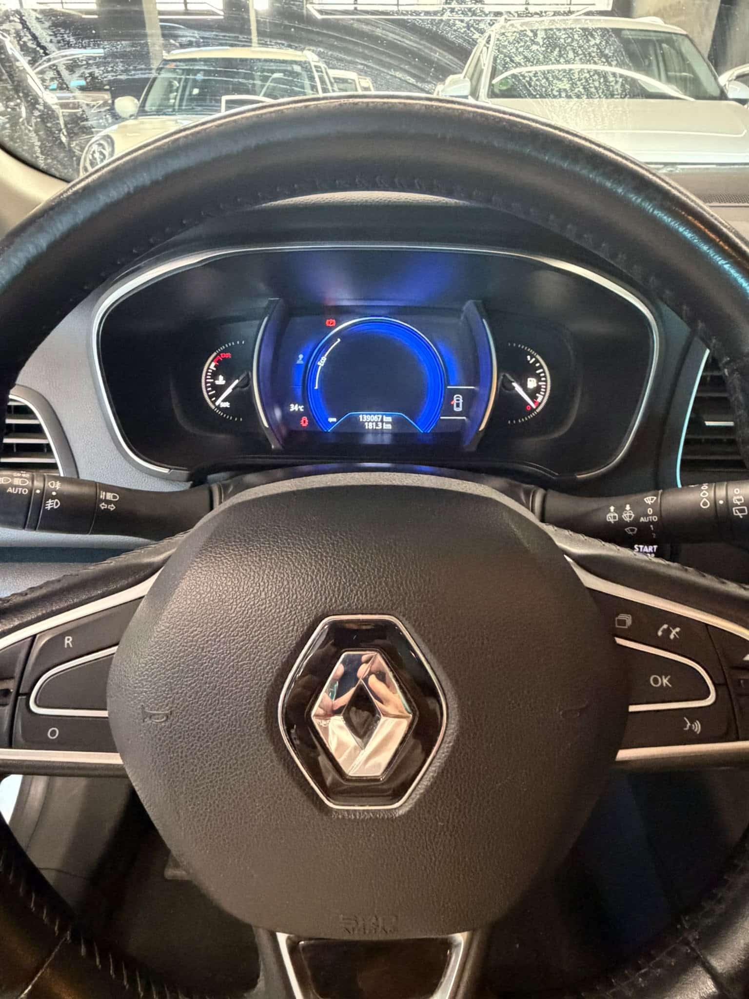RENAULT MEGANE 2018 - Imagen 19