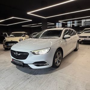OPEL INSIGNIA ST FAMILIAR