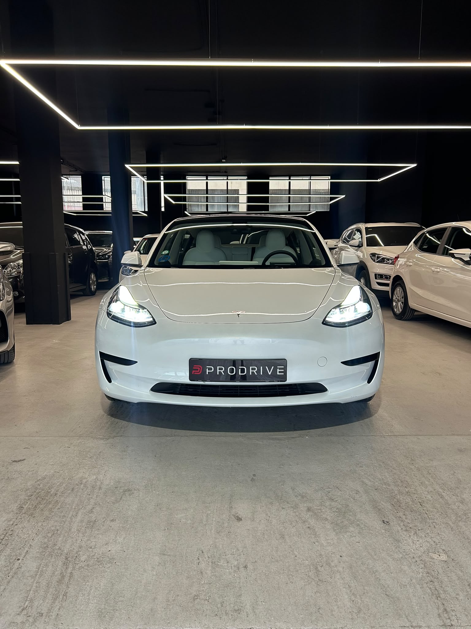 TESLA MODEL 3 - Imagen 4