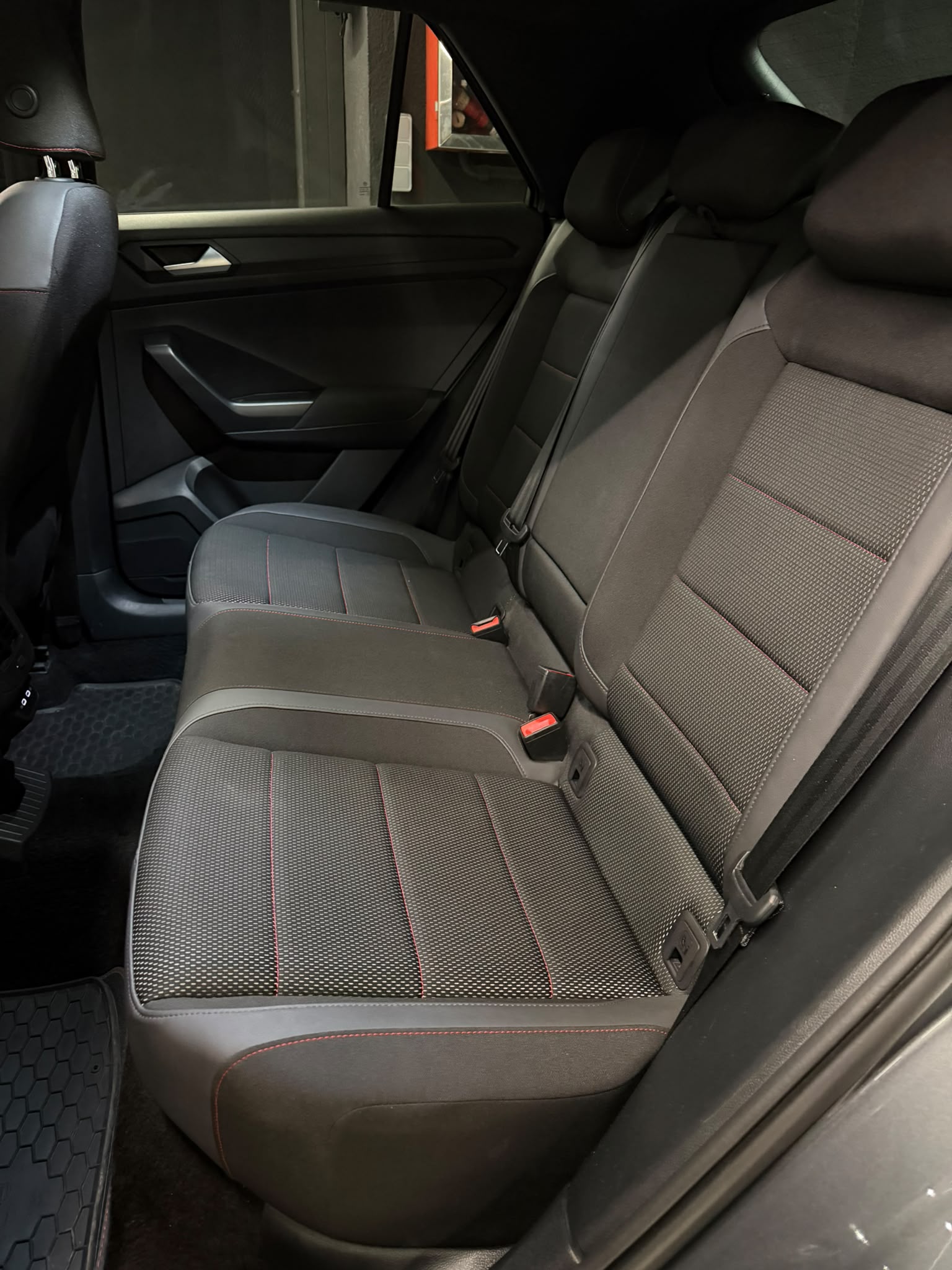 VOLKSWAGEN T-ROC - Imagen 20