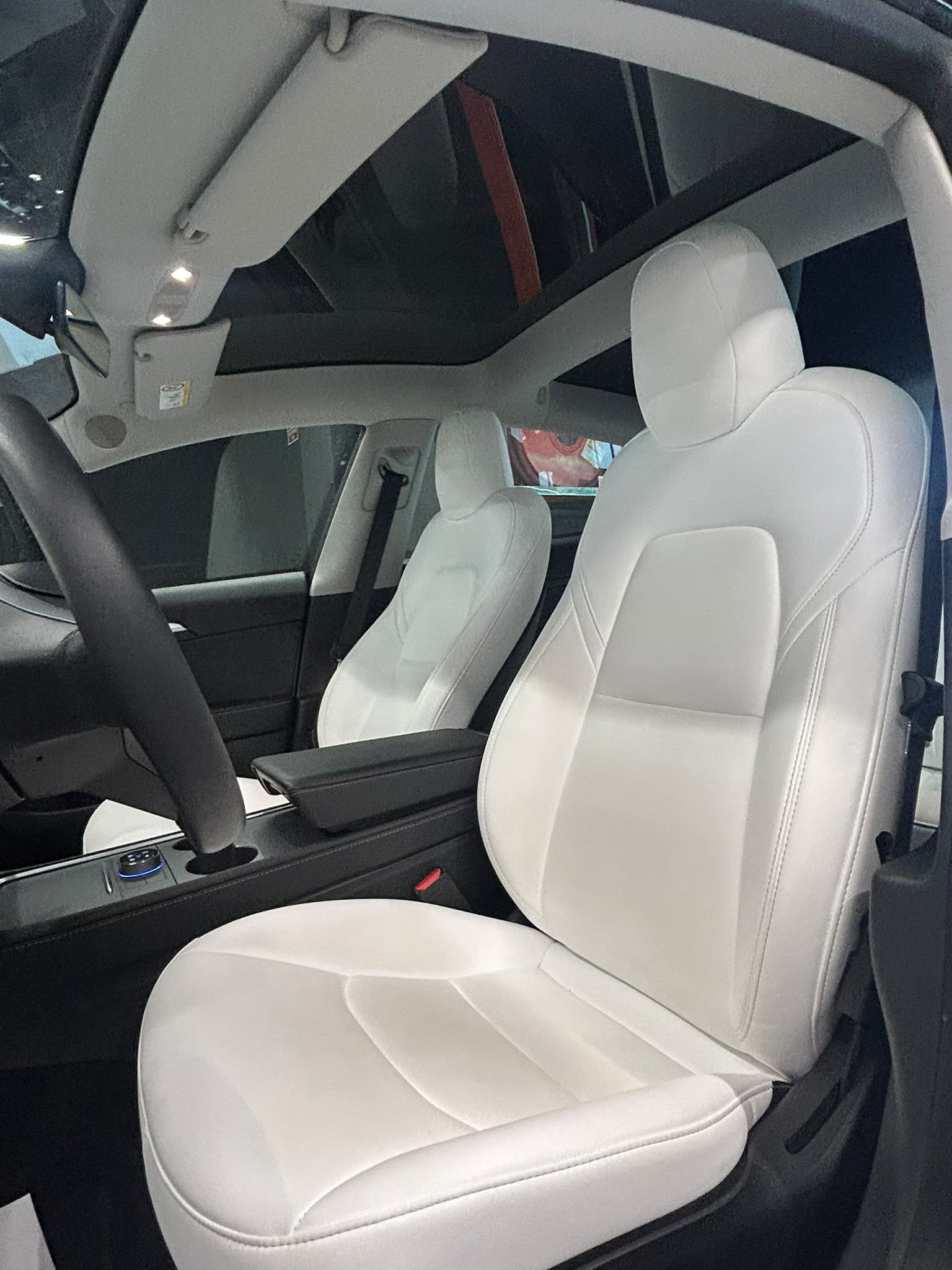 TESLA MODEL 3 - Imagen 28