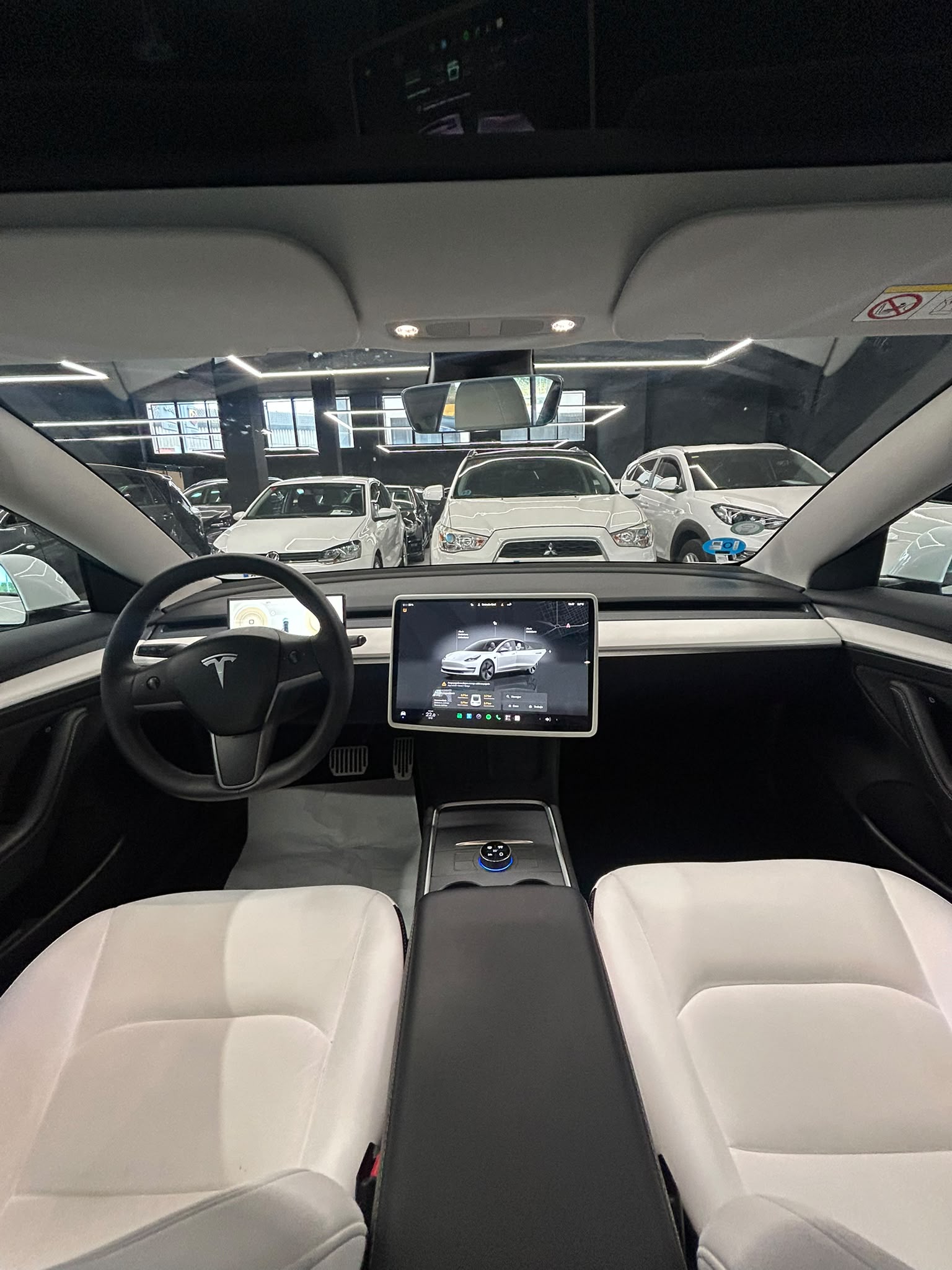 TESLA MODEL 3 - Imagen 22