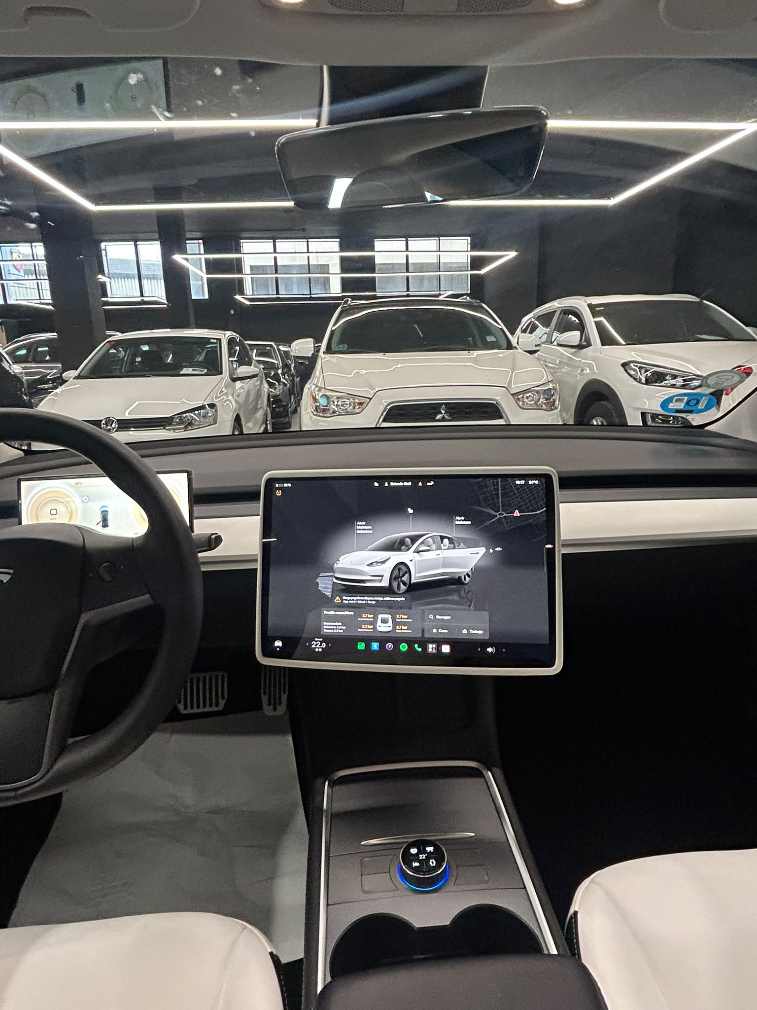 TESLA MODEL 3 - Imagen 24