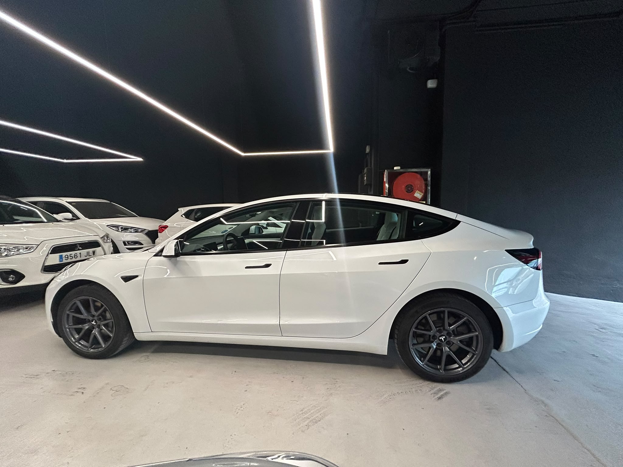 TESLA MODEL 3 - Imagen 20