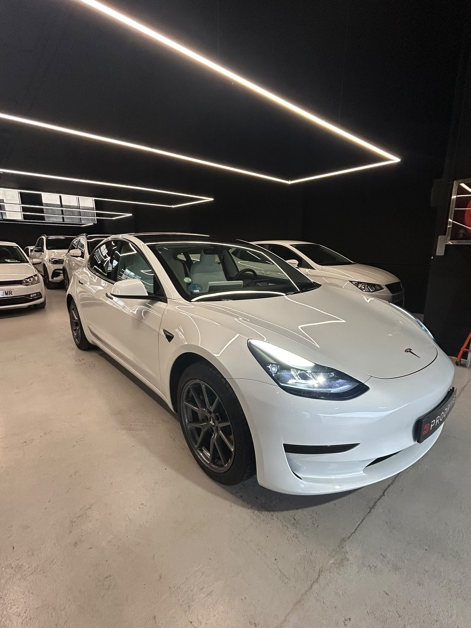 TESLA MODEL 3 - Imagen 9