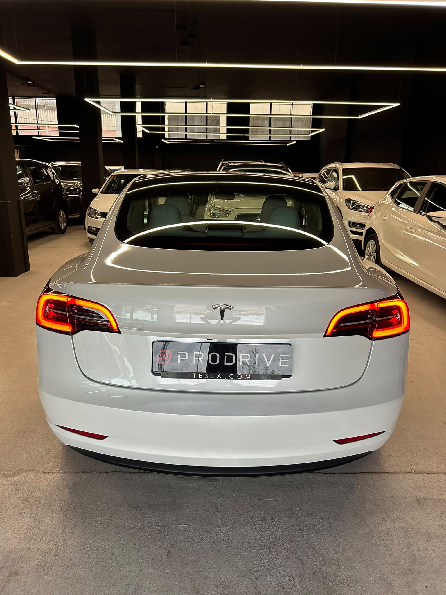 TESLA MODEL 3 - Imagen 17