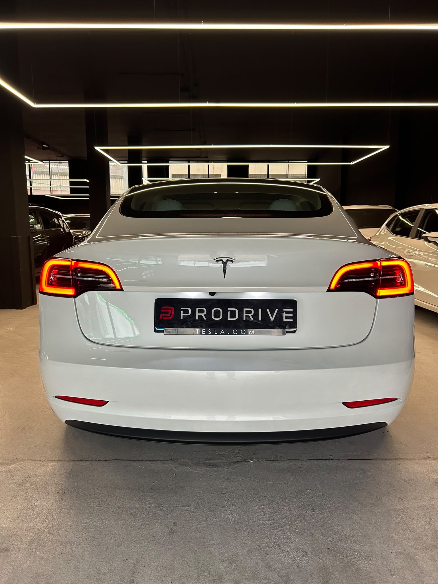 TESLA MODEL 3 - Imagen 16