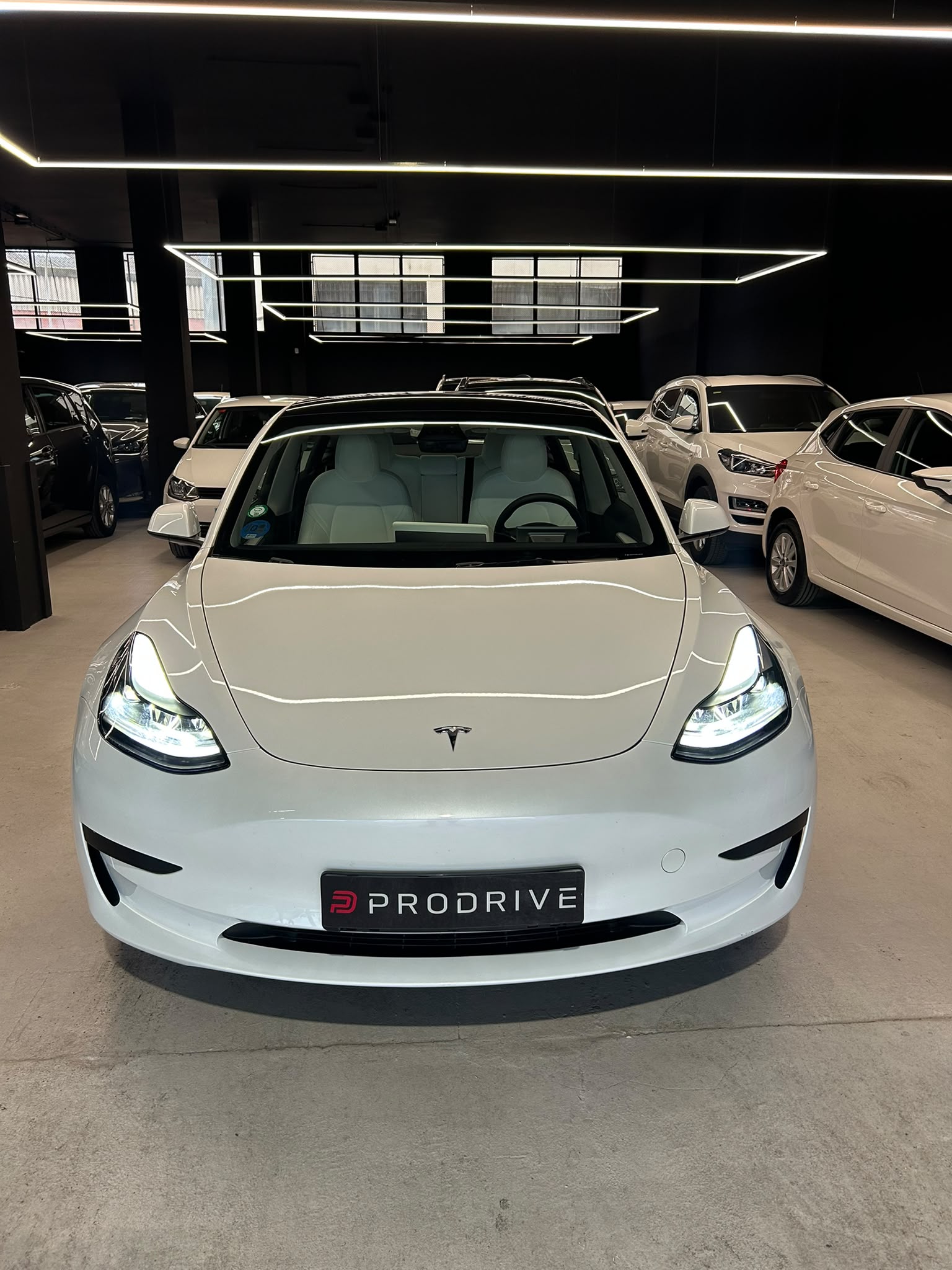 TESLA MODEL 3 - Imagen 10
