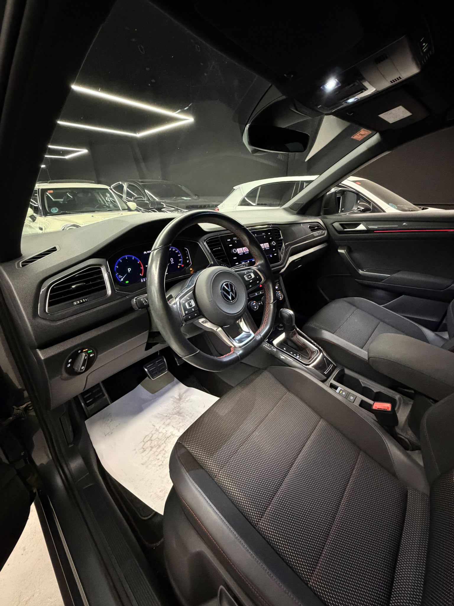 VOLKSWAGEN T-ROC - Imagen 14